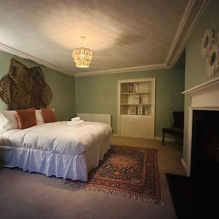 Stunning 3 Bedroom House With Amazing Castle View 안윅 외부 사진