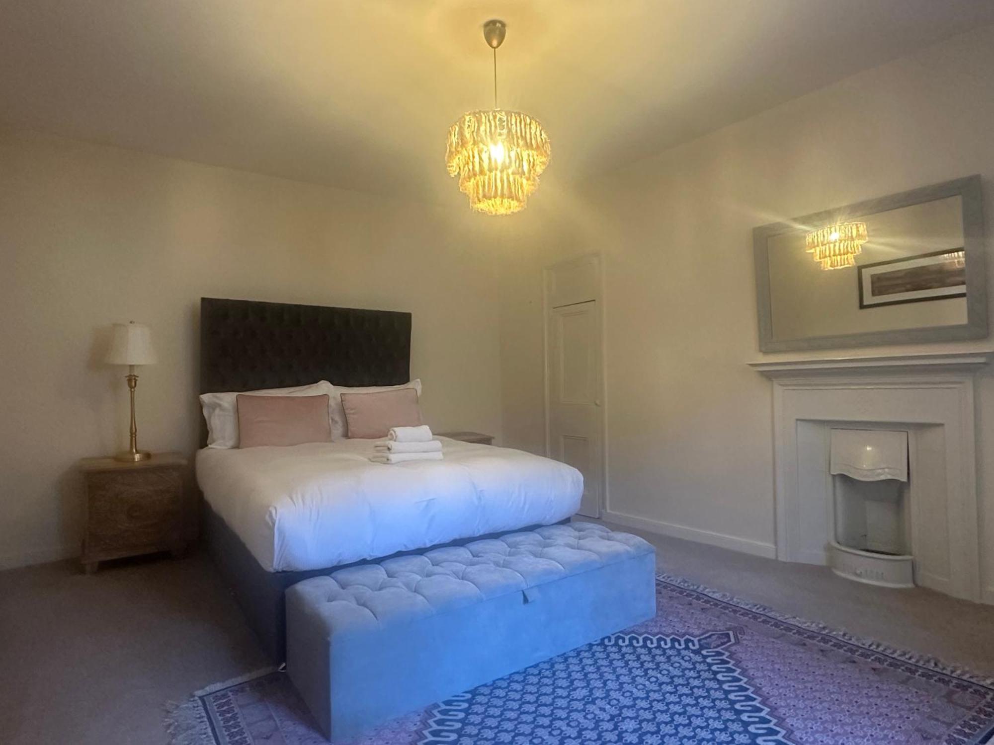 Stunning 3 Bedroom House With Amazing Castle View 안윅 외부 사진