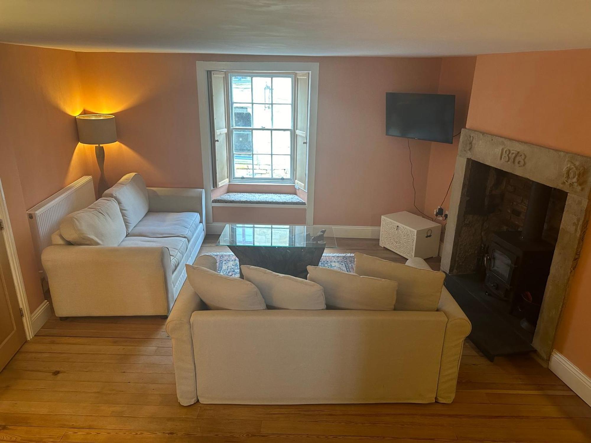 Stunning 3 Bedroom House With Amazing Castle View 안윅 외부 사진